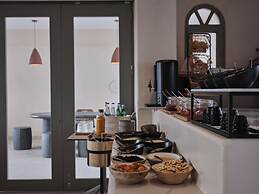Salt Suites Paros