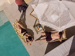 Salt Suites Paros