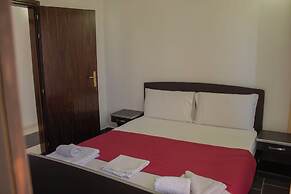River Hotel
