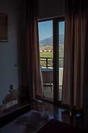 River Hotel