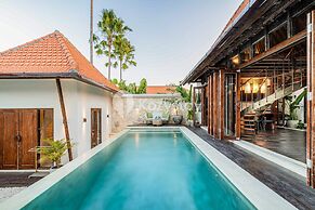 Dewandaru Villa by Kozystay - Canggu
