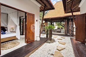 Dewandaru Villa by Kozystay - Canggu