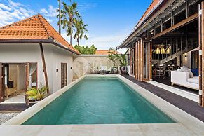 Dewandaru Villa by Kozystay - Canggu