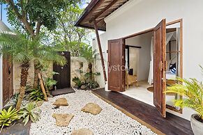 Dewandaru Villa by Kozystay - Canggu