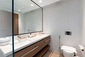 Palace Residence - 910 - DC