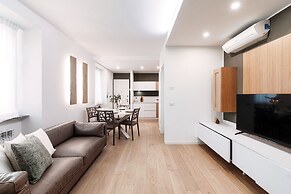 Rafael White Home