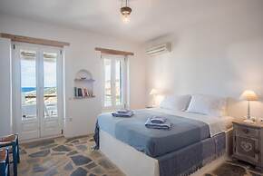 Seaside Villa- Island Living Paros-