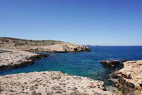 Seaside Villa- Island Living Paros-