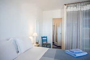 Seaside Villa- Island Living Paros-