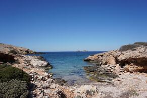 Seaside Villa- Island Living Paros-