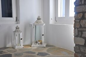 Seaside Villa- Island Living Paros-