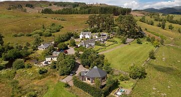 Dalnoid Cottages & Treehouses