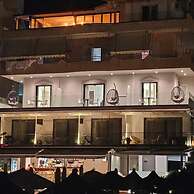 Ares Beachfront Luxury Rooms