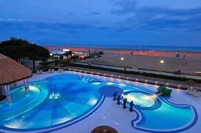 Comfortable Sea-front Flat