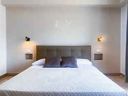 Leone Suite View & Restaurant