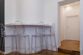 L'Incanto House