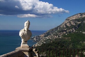 L'Incanto House