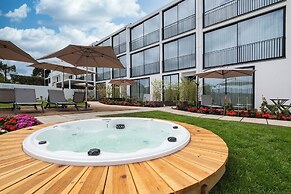 Mónaco Suites & Garden