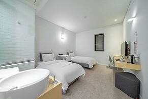 Ami Boutique Hotel