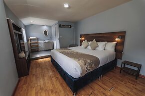 San Pedro Apartments