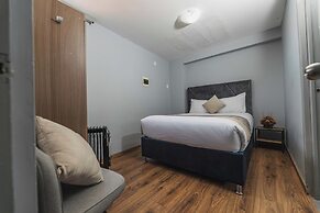 San Pedro Apartments
