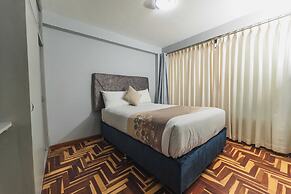 San Pedro Apartments