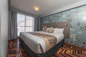 San Pedro Apartments