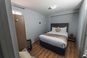 San Pedro Apartments