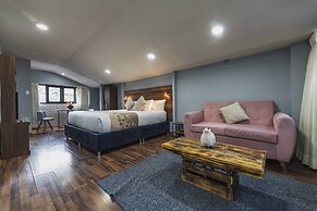 San Pedro Apartments