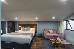 San Pedro Apartments
