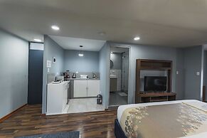 San Pedro Apartments