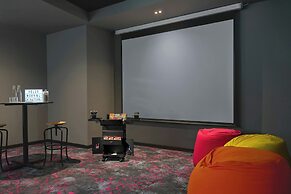 Moxy Kuala Lumpur Chinatown