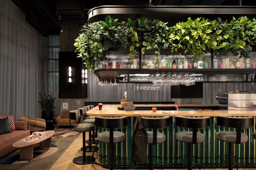 New Hotel Moxy Montreal Downtown