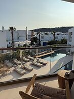Nuca Mykonos