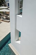 Nuca Mykonos