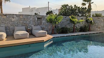 Nuca Mykonos