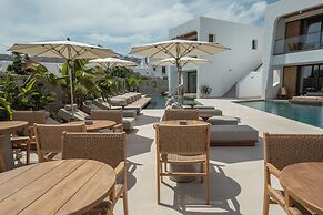 Nuca Mykonos