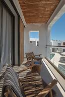 Nuca Mykonos