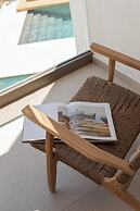 Nuca Mykonos