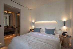 Nuca Mykonos