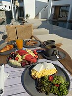Nuca Mykonos