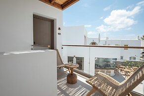 Nuca Mykonos