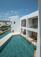 Nuca Mykonos