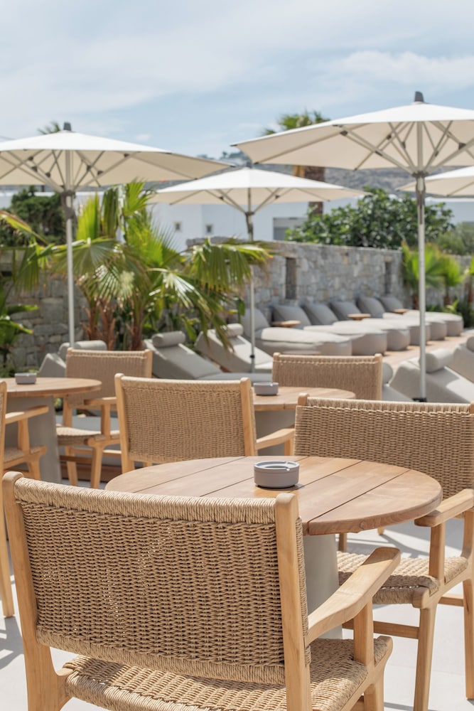 Nuca Mykonos