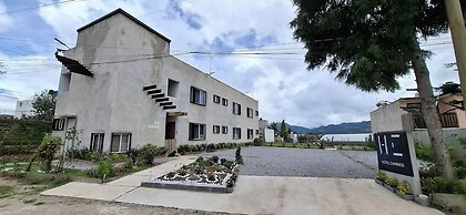 Hotel Caminos