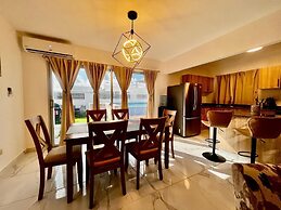 4BR 14 pax Twin Villa-Bbq & private pool