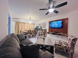 4BR 14 pax Twin Villa-Bbq & private pool