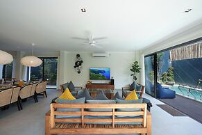 Twin Villas Drupadi 8Br Seminyak