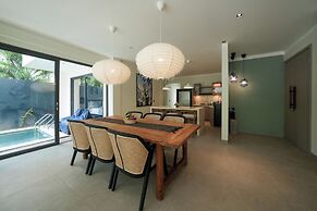 Twin Villas Drupadi 8Br Seminyak