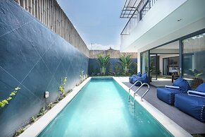 Twin Villas Drupadi 8Br Seminyak